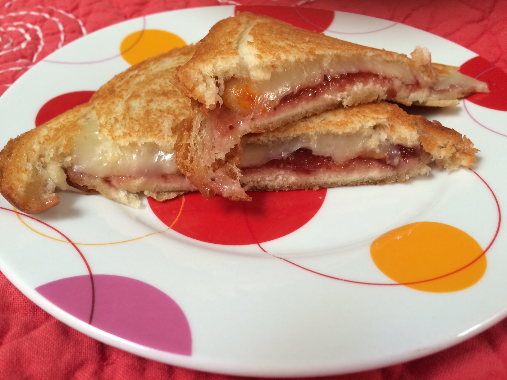 Strawberrymuenster grilled cheese Living. (full time)