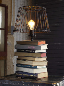 DIY-Projects-Repurposed-Crafts-Made-From-Old-Books-4