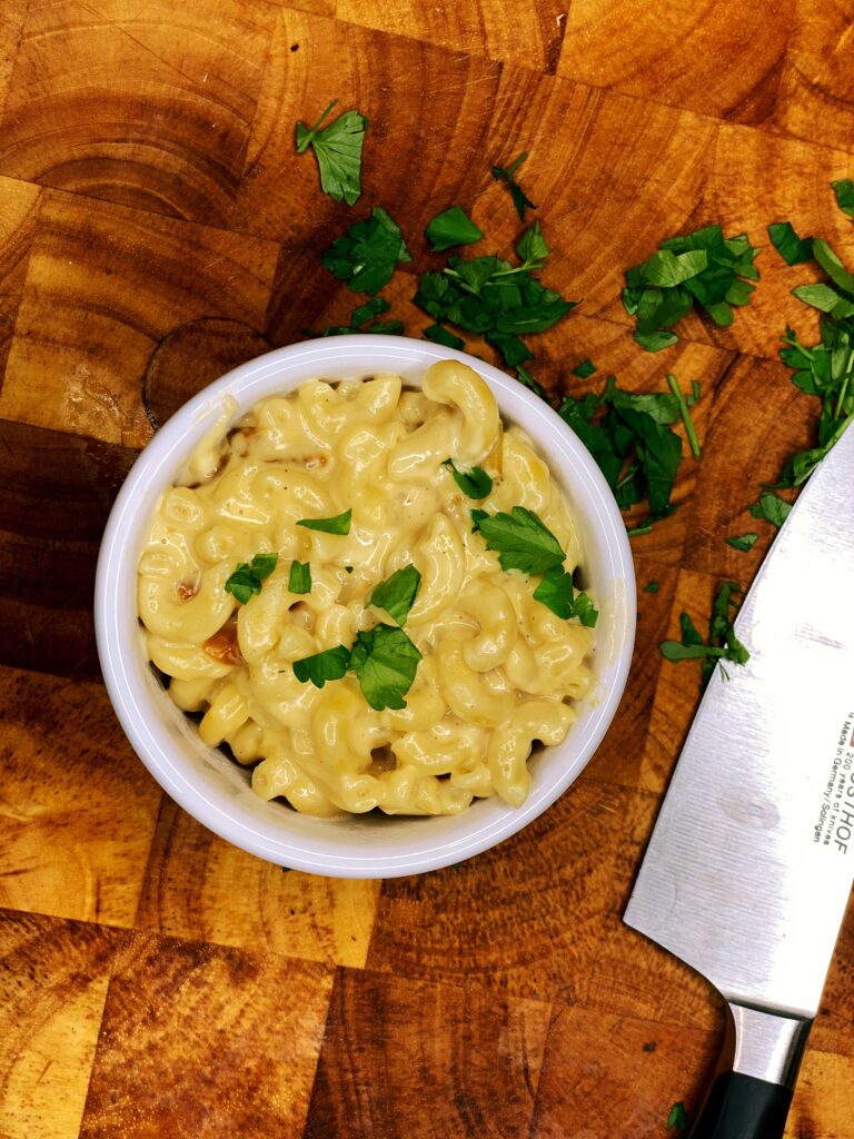 instant pot macaroni and cheese with smoked gouda